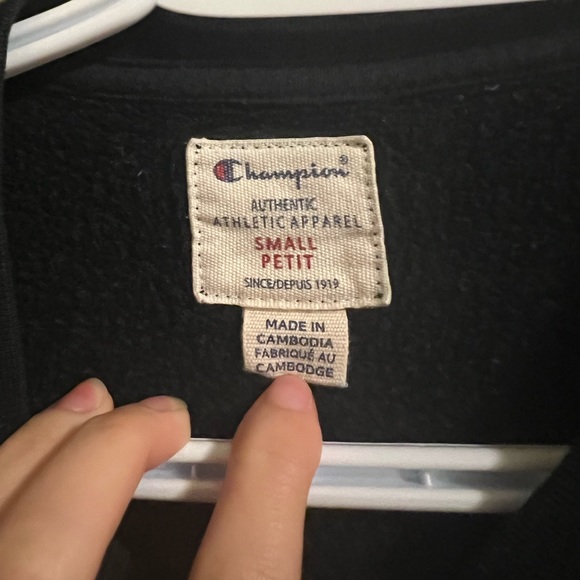 Champion sweatshirt - Picture 3 of 3